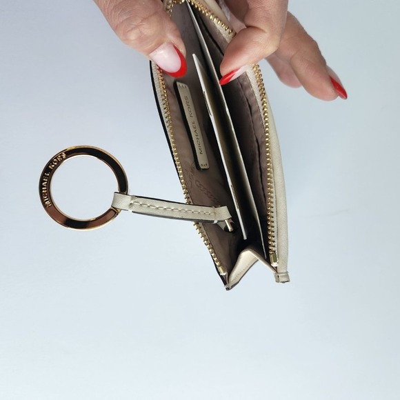 NWT Michael Kors Jet Set Charm Medium Slim Card Case - Picture 4 of 6